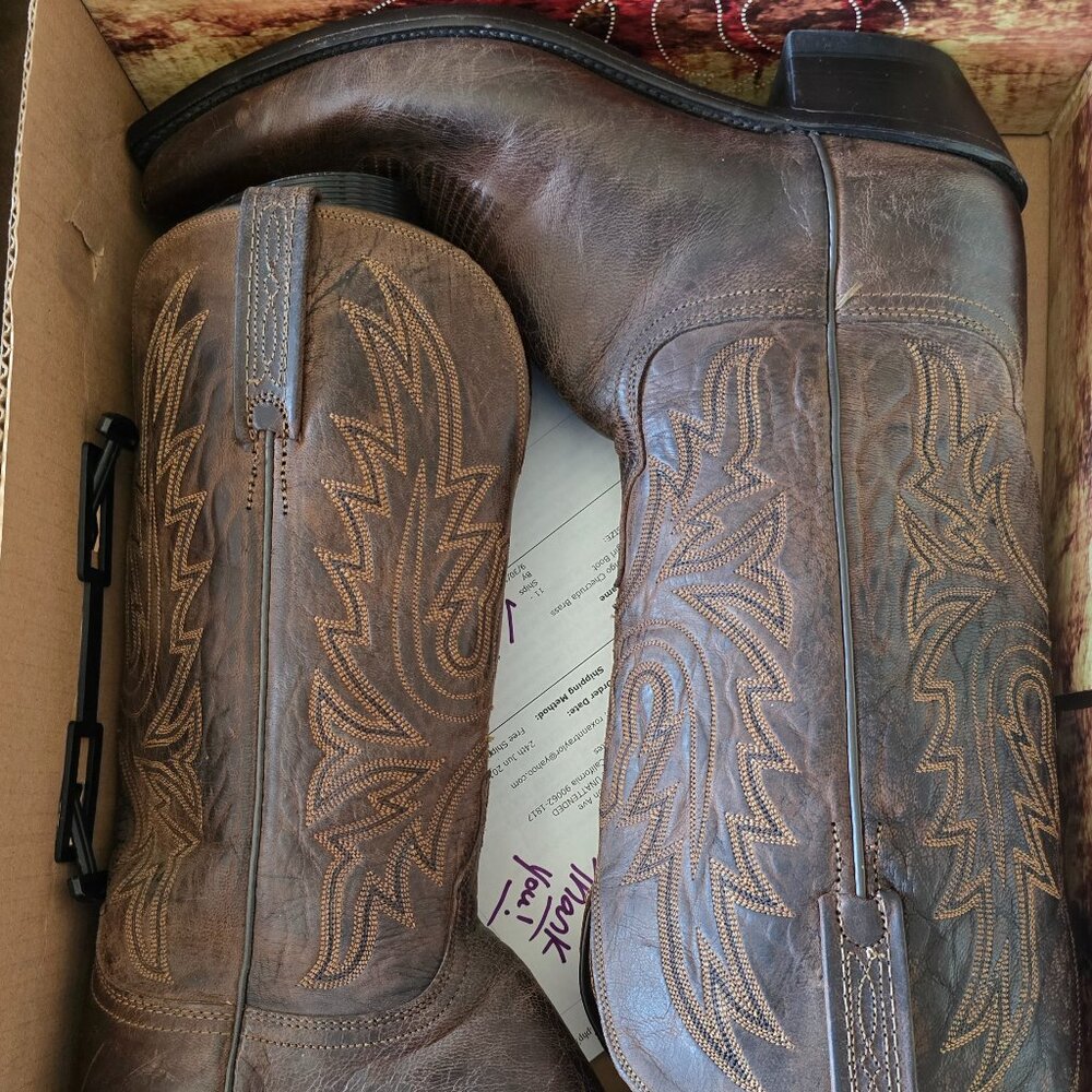 Lucchese Women's 1883 Chocolate Mad Dog Snip Toe Western Boots size 11